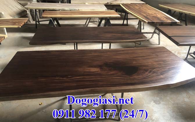 Bàn gỗ Me Tây lên màu gỗ Óc Chó (Walnut)